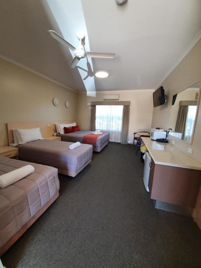 Club Motor Inn Narrabri Zewnętrze zdjęcie