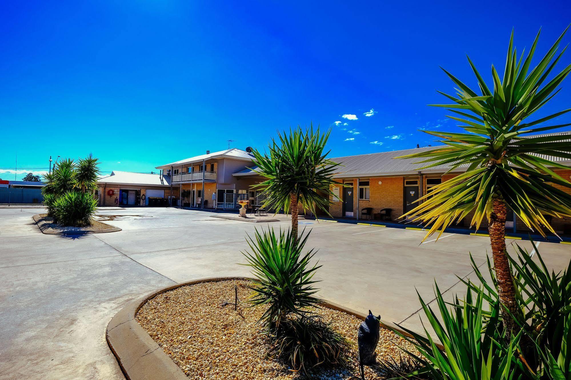 Club Motor Inn Narrabri Zewnętrze zdjęcie