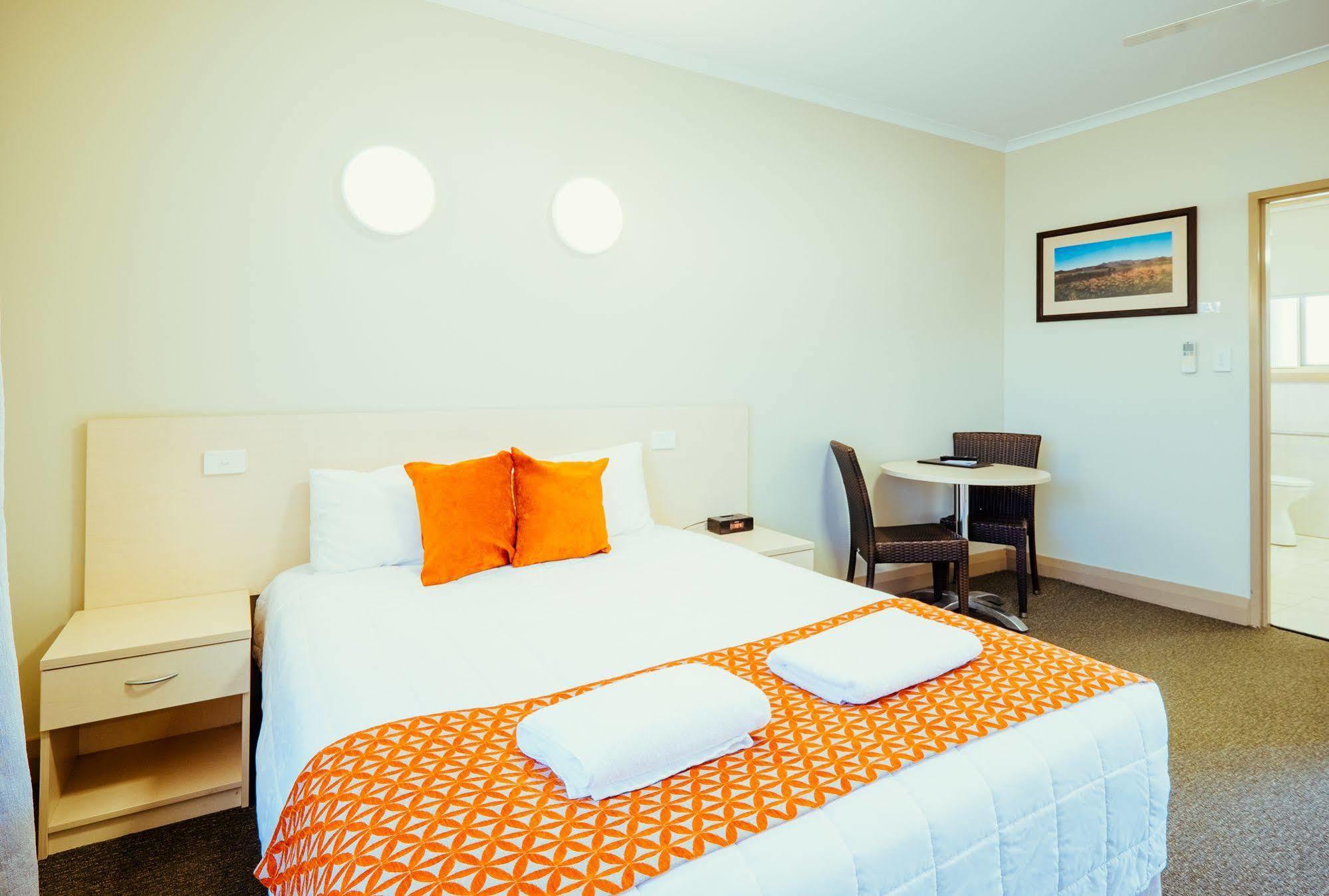 Club Motor Inn Narrabri Zewnętrze zdjęcie