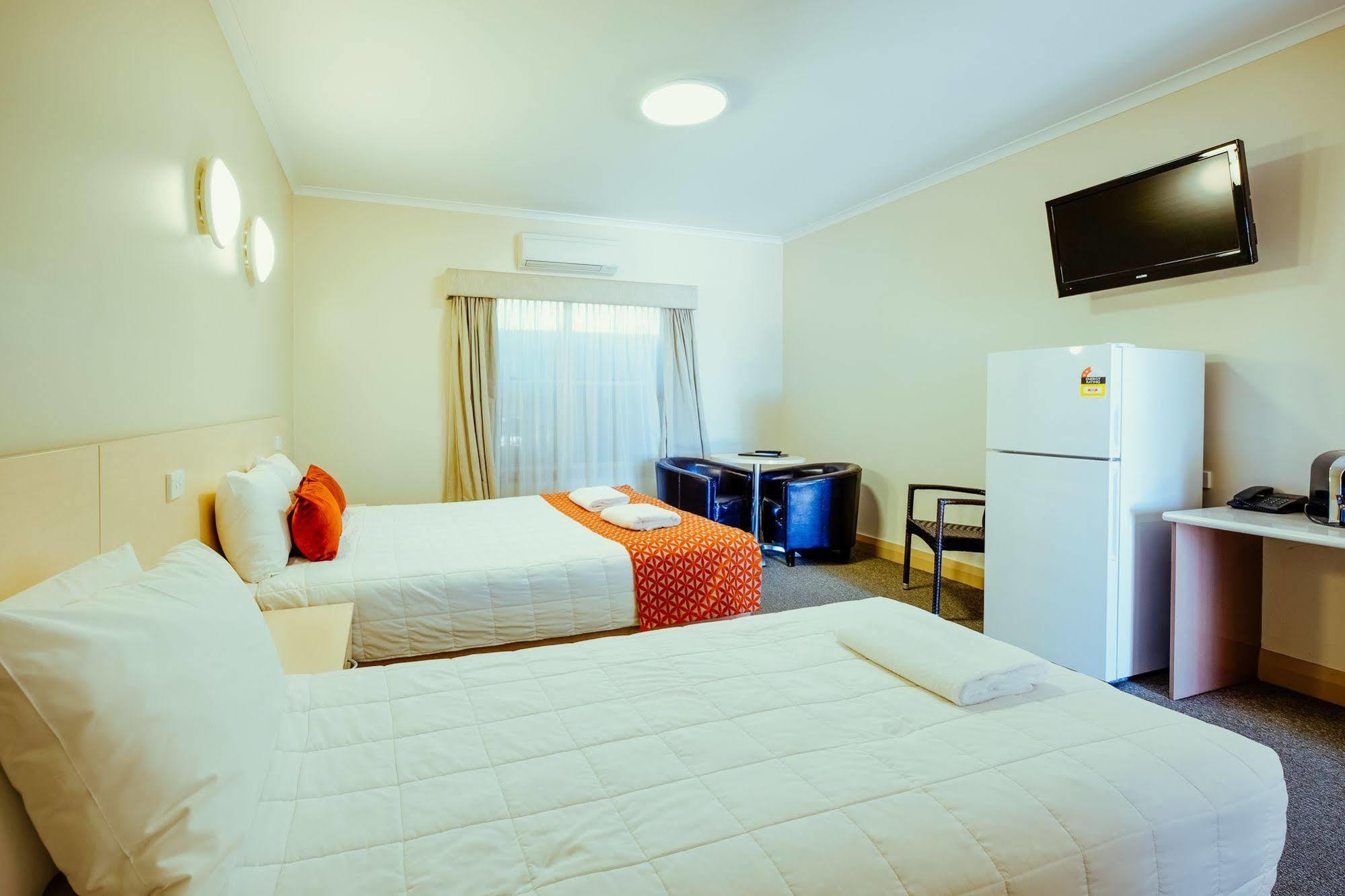 Club Motor Inn Narrabri Zewnętrze zdjęcie